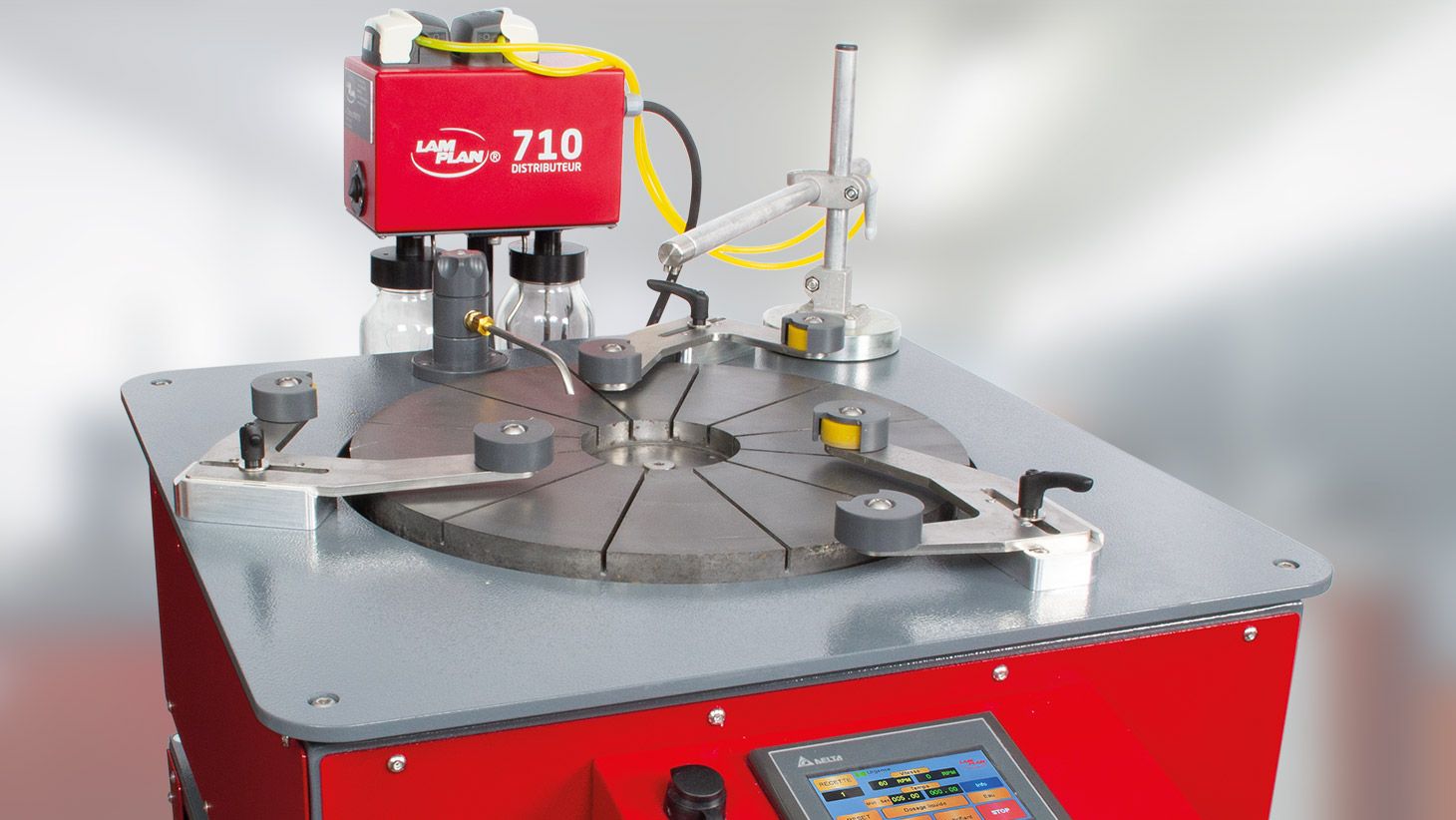 M.M.9400 équipée du doseur distributeur 710